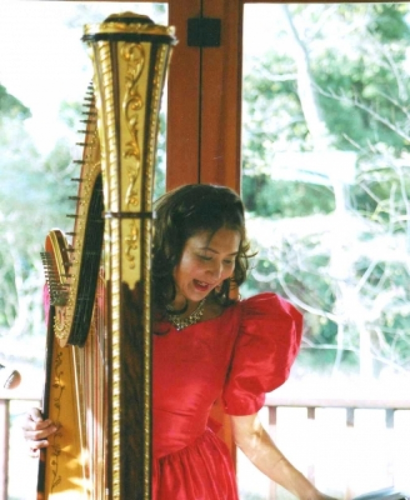 Harpist　Erika
