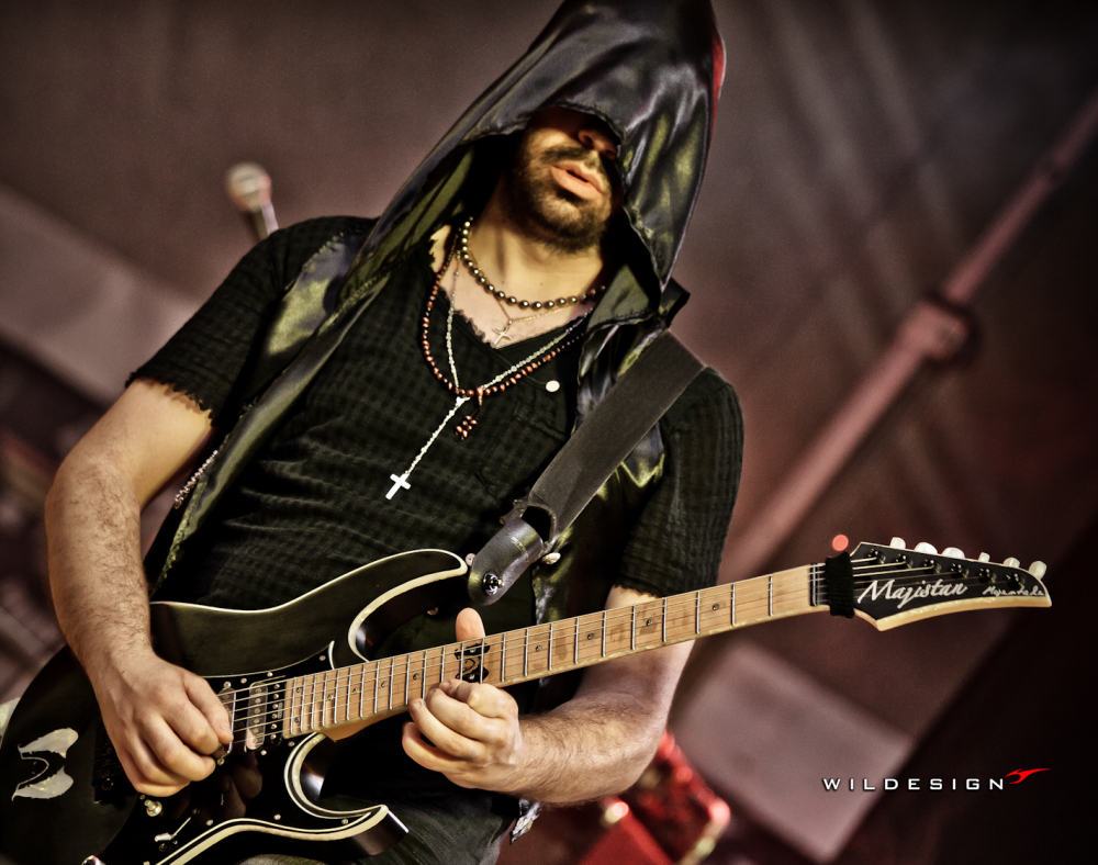 マルコ・アンジェロ (Marco Angelo - The Hooded Guitar)
