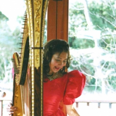 Harpist Erika